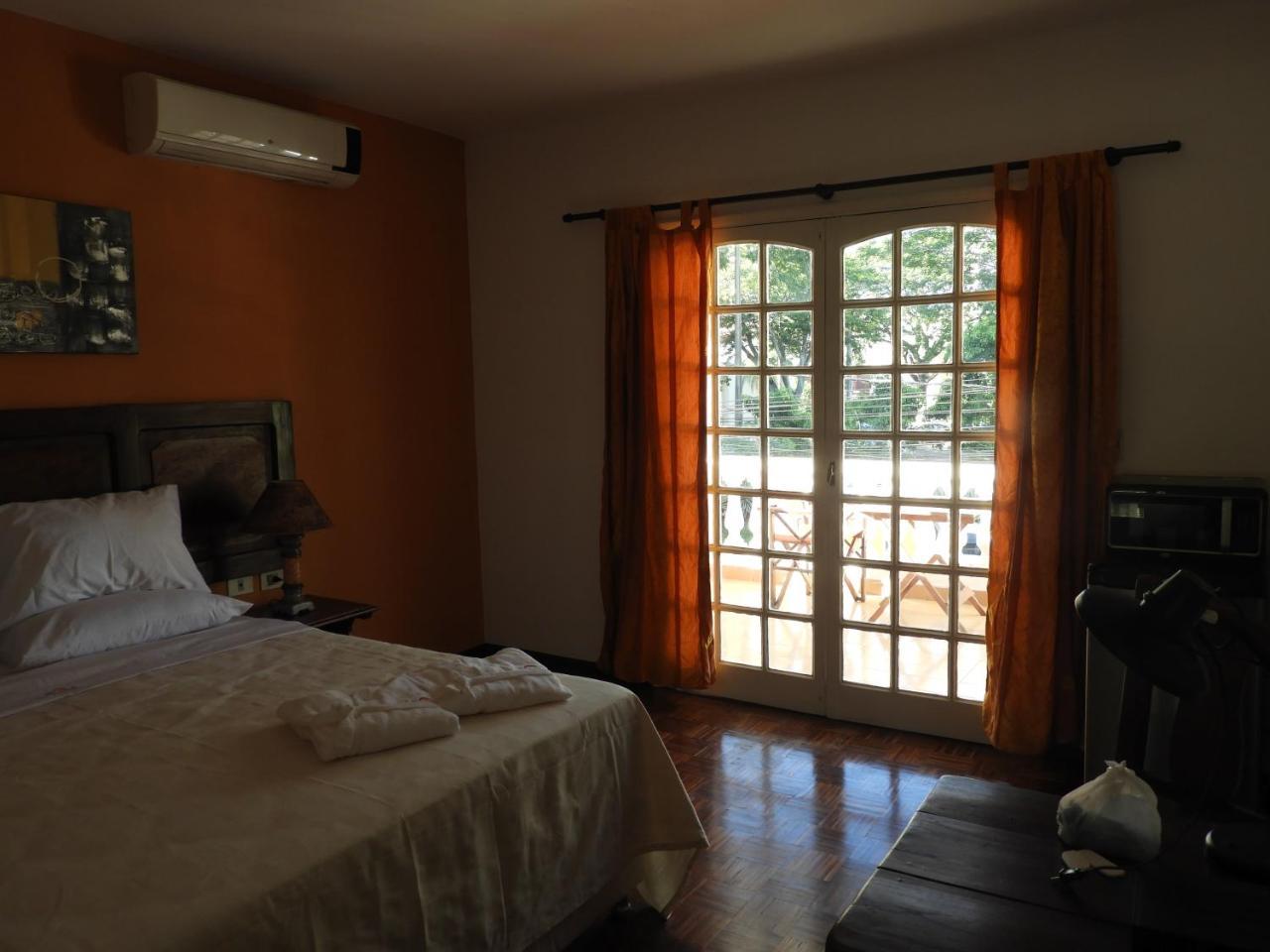 Hotel Casa Jardin Asuncion Ngoại thất bức ảnh